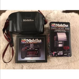 Nishika N8000 35mm Quadrascopic Stereo 3D Lenticular Camera - 3010 Flash - Case